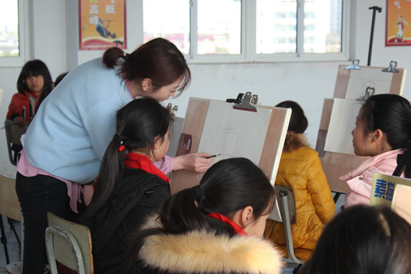 雅艺轩装饰设计师艺术助教常熟阳光小学活动